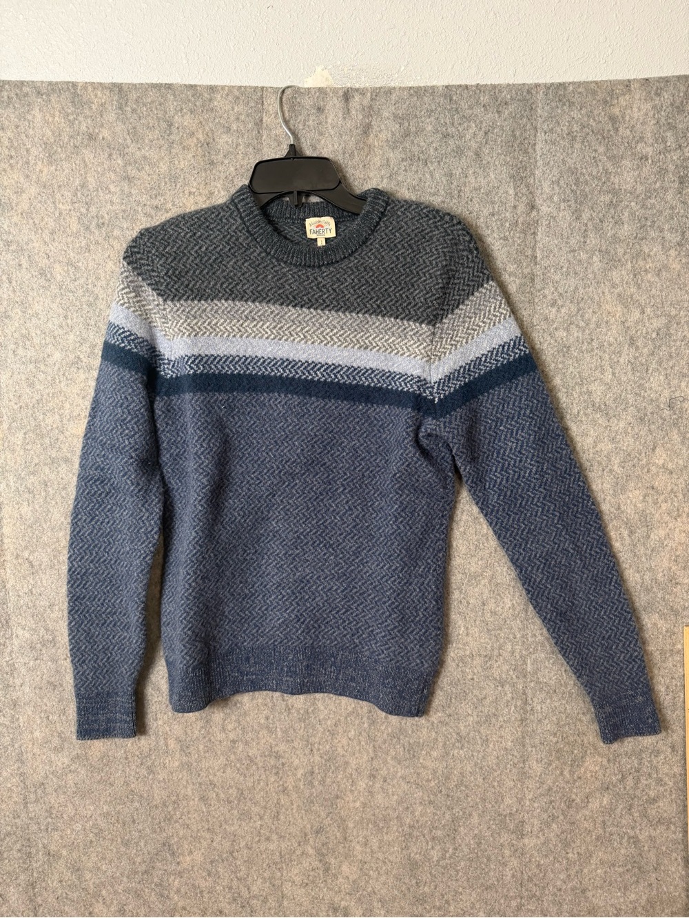 Faherty Mens Small Vintage-Style Crewneck Sweater Blue Stripe Merino Wool